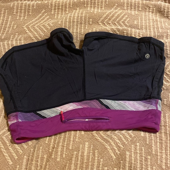 Lululemon shorts - Picture 7 of 7
